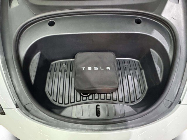 Used 2020 Tesla Model 3 Standard Range Plus image 41