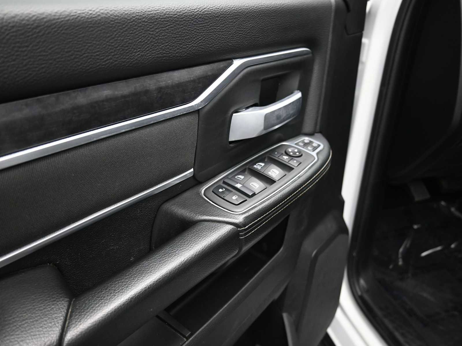 Used 2024 RAM 3500 Big Horn image 12