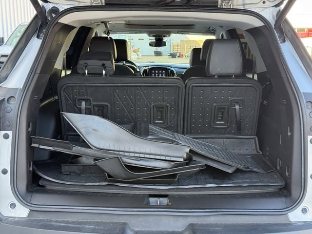 Used 2021 Chevrolet Traverse RS w/ LPO, Floor Liner Package image 35