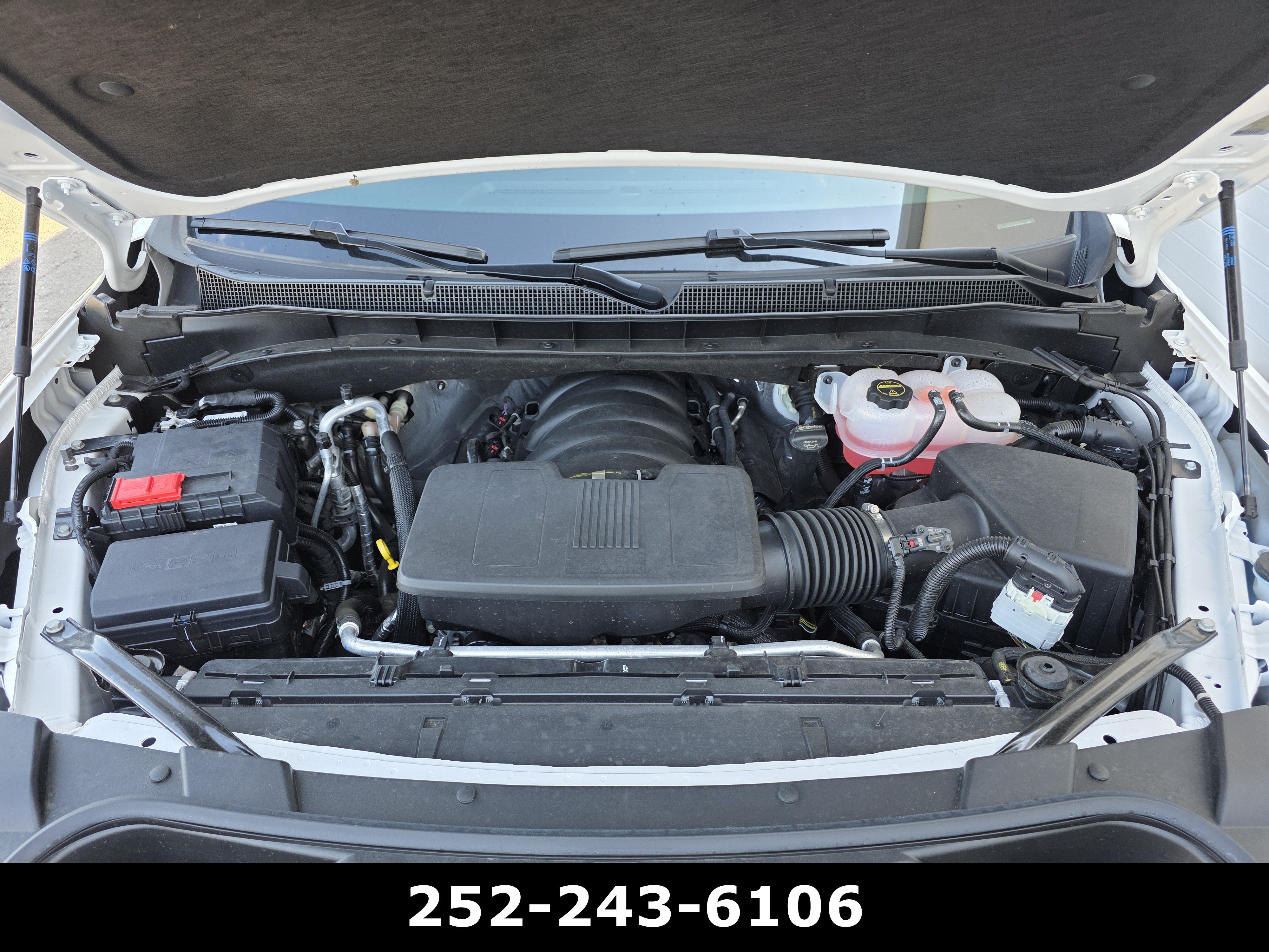 Used 2025 Chevrolet Suburban Z71 w/ Z71 Off-Road Package AWD/4WD image 52