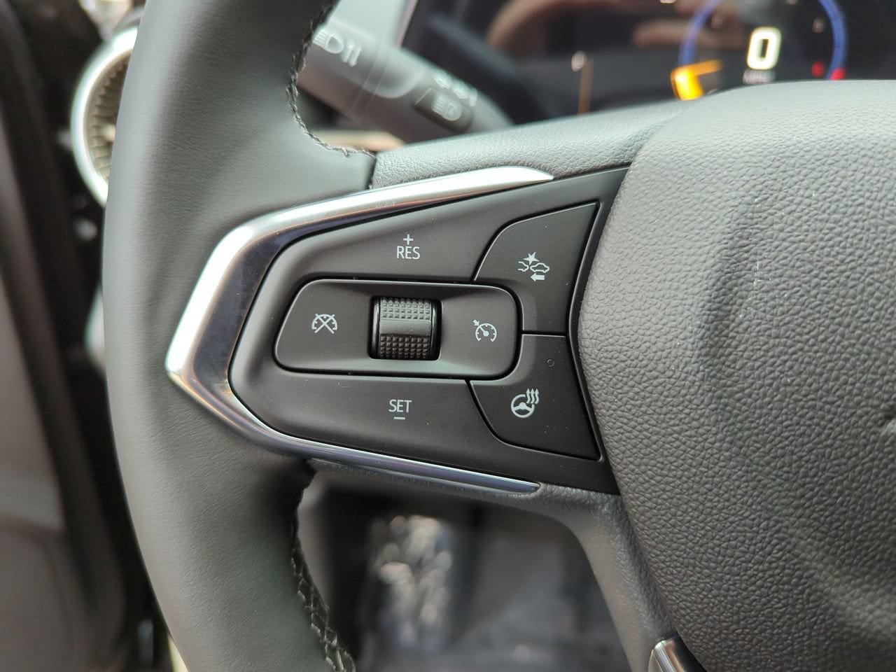 New 2026 Chevrolet Trax ACTIV w/ Sunroof Package FWD image 11