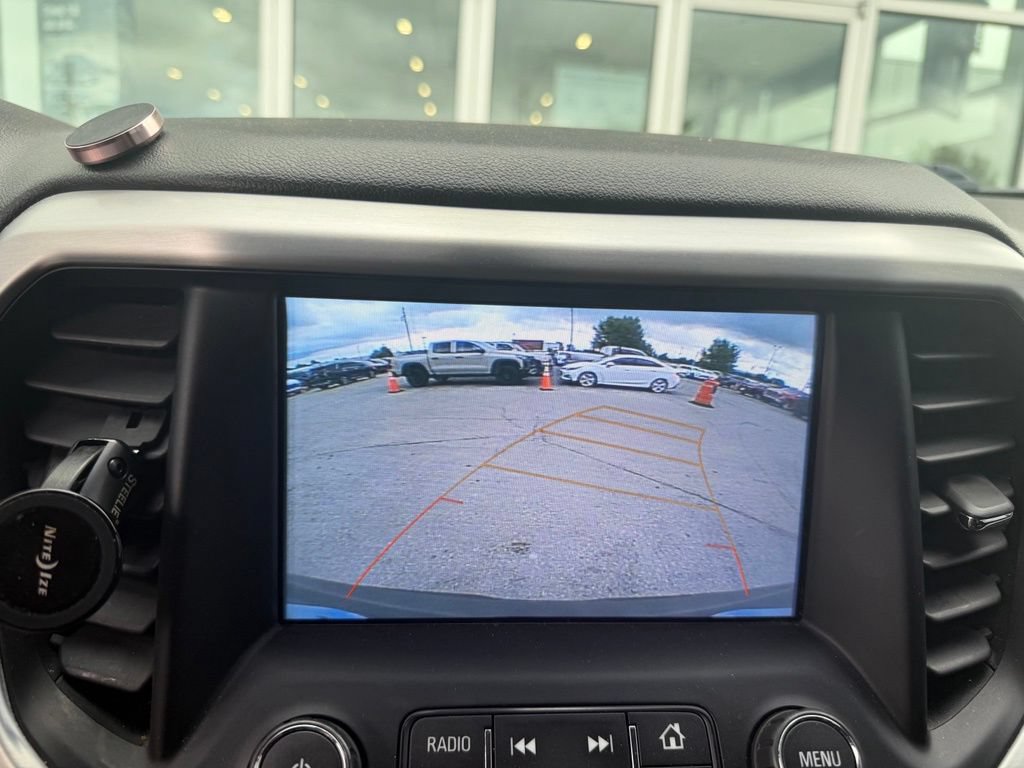 Used 2019 GMC Acadia SLE w/ Driver Alert Package I FWD image 9