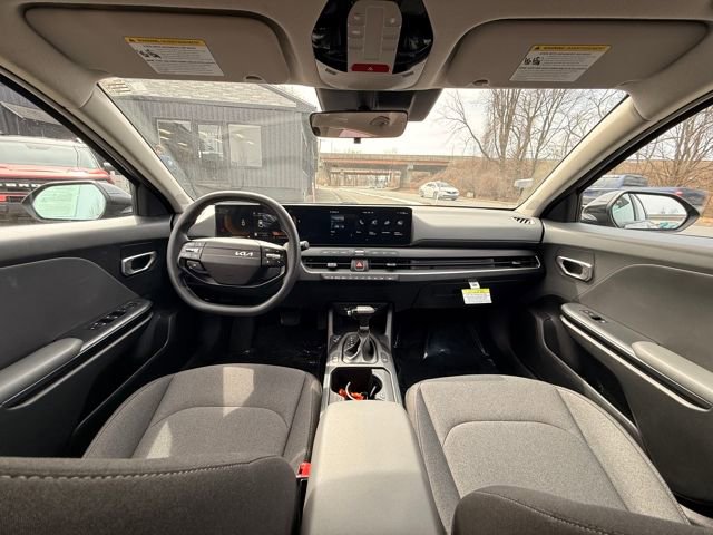 Used 2025 Kia K4 LXS image 18