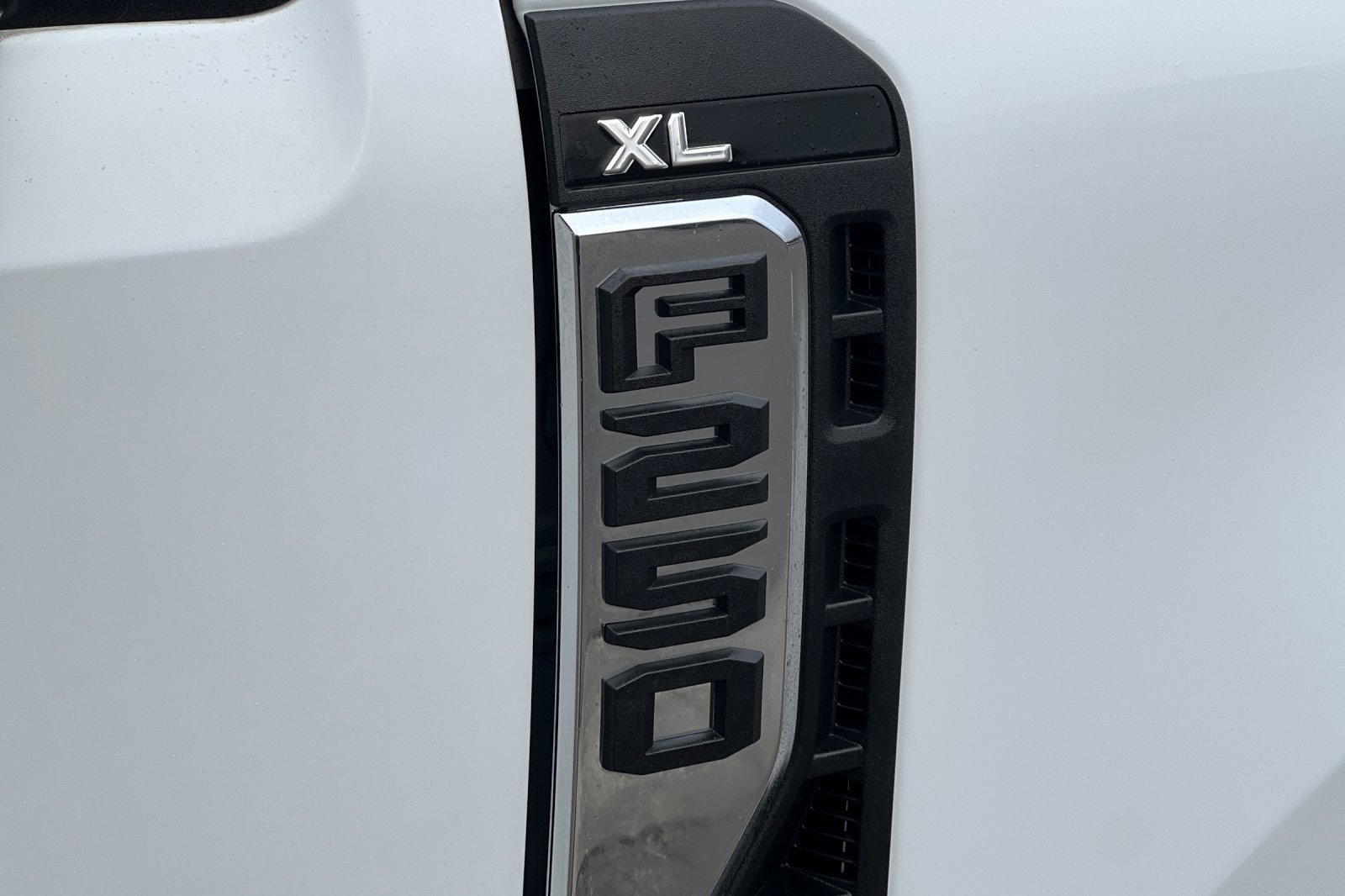 Used 2024 Ford F250 XL w/ XL Chrome Package image 24