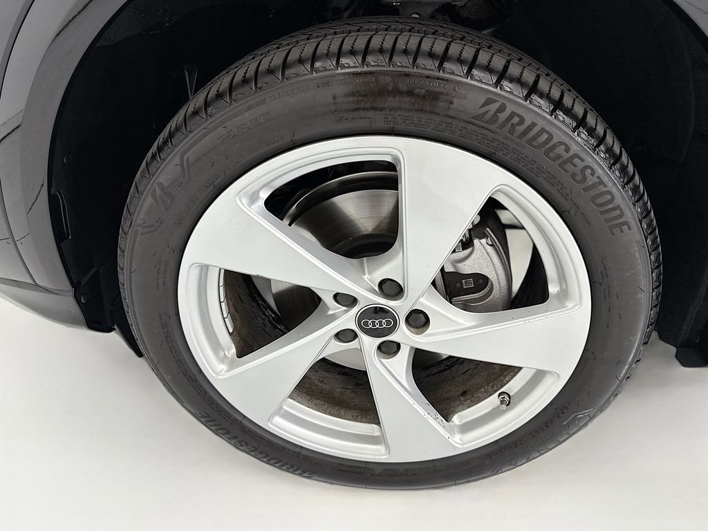 Used 2025 Audi Q5 Premium Plus AWD/4WD image 29