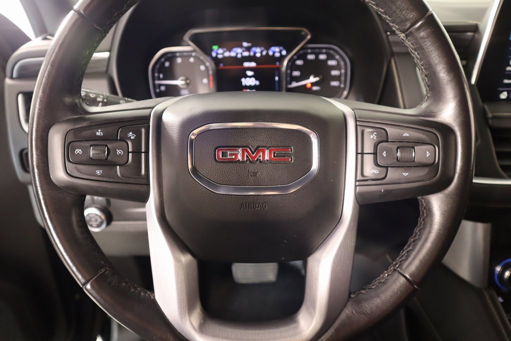 Used 2021 GMC Yukon XL SLT image 3