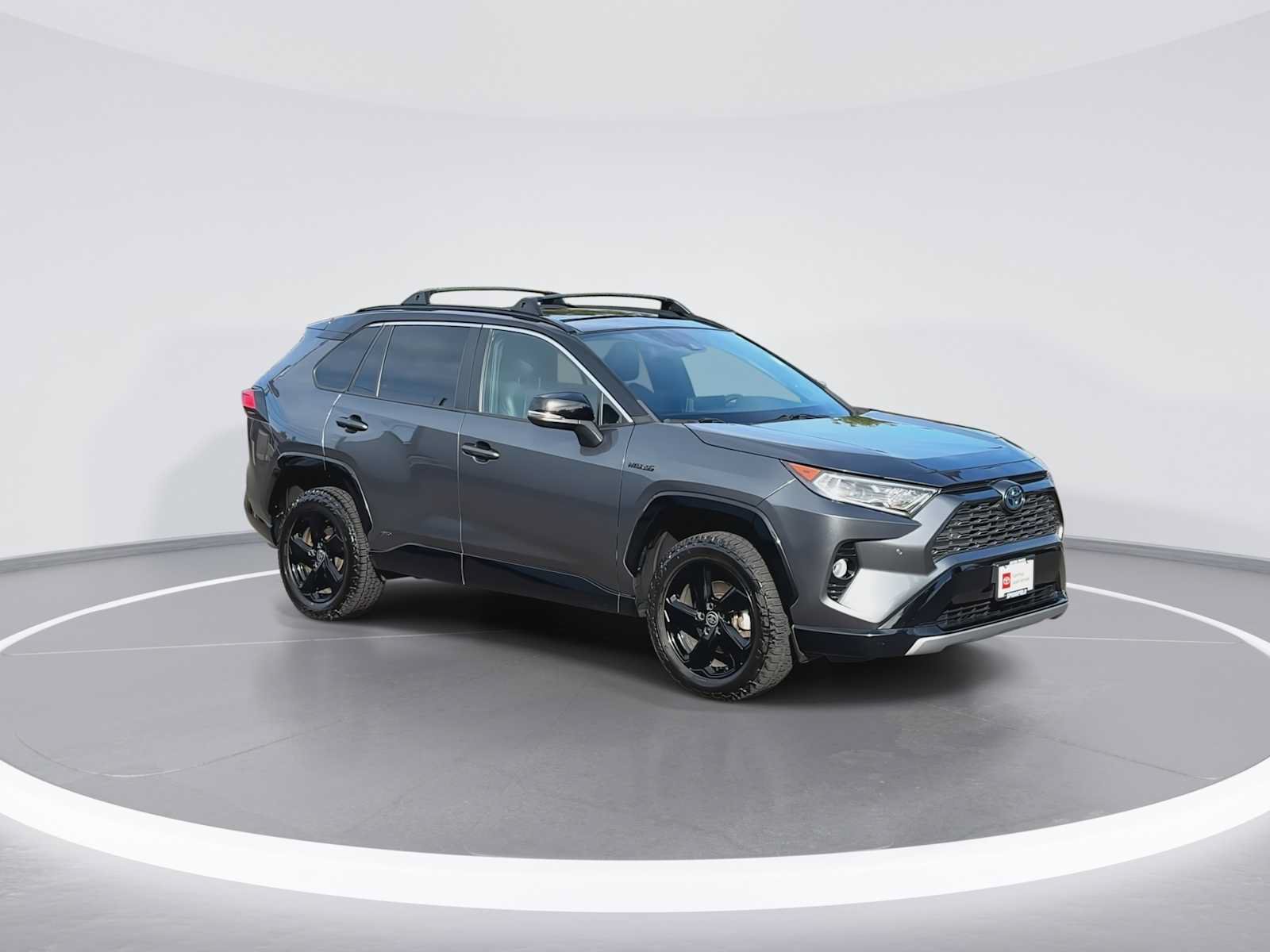 Used 2021 Toyota RAV4 XSE AWD/4WD image 2