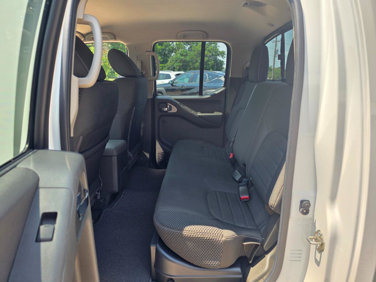 Used 2019 Nissan Frontier PRO-4X AWD/4WD image 12