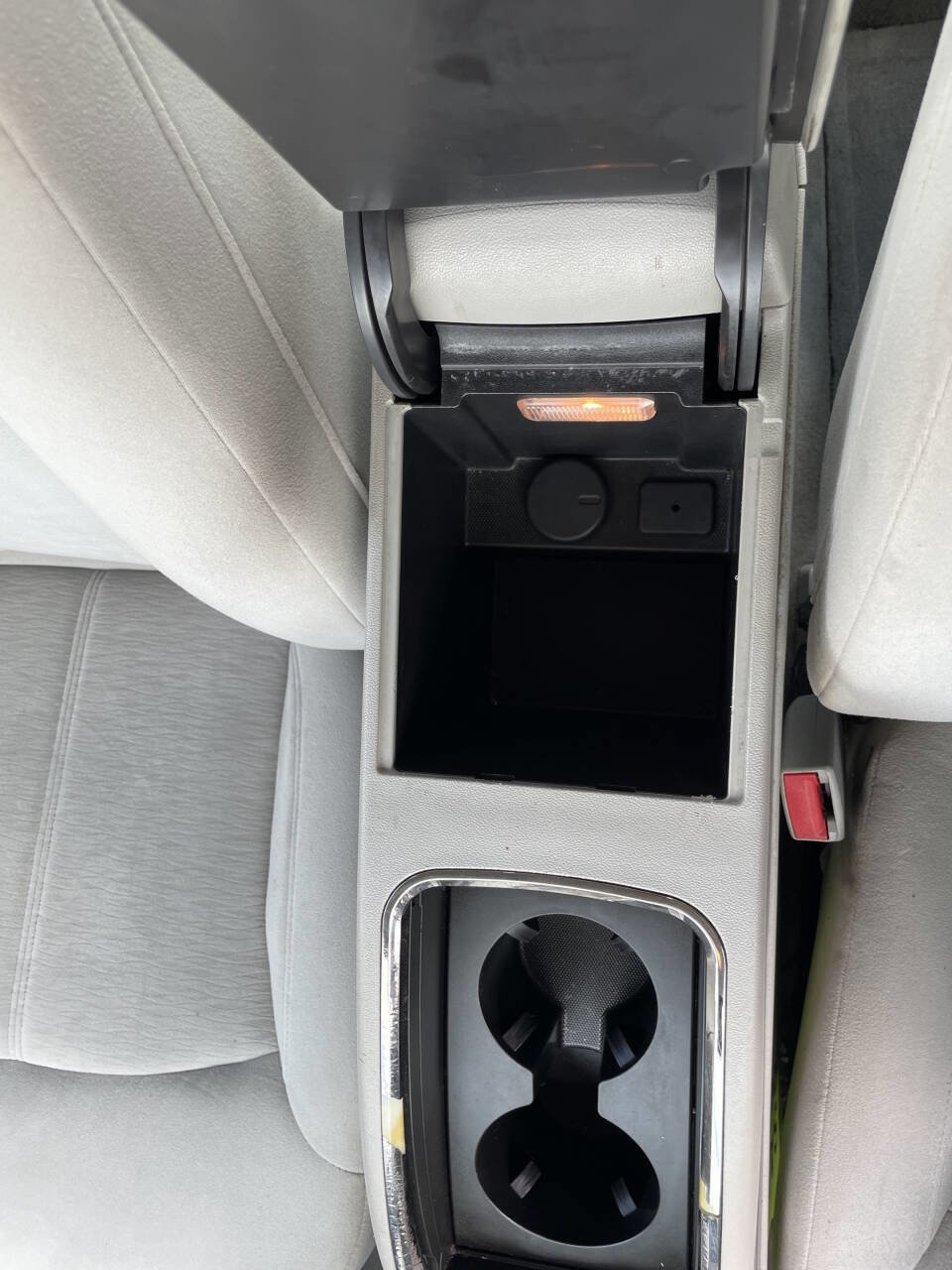 Used 2010 Buick LaCrosse CX FWD image 25