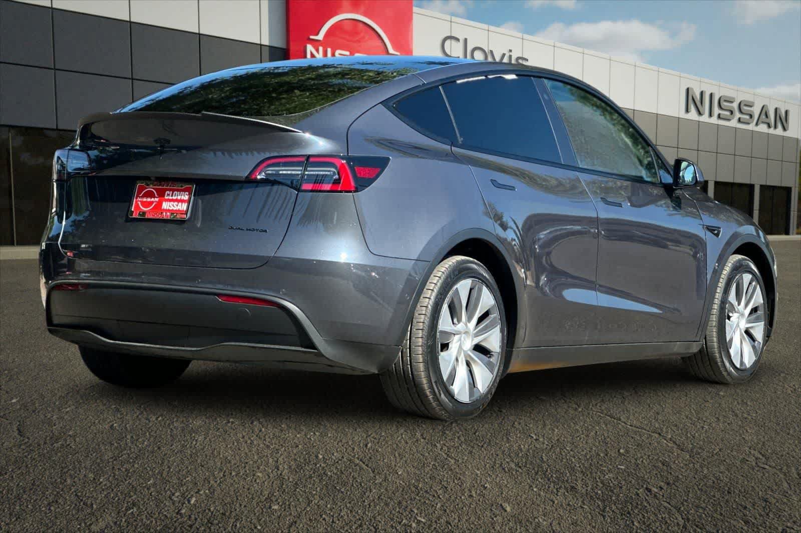 Used 2020 Tesla Model Y Long Range AWD/4WD image 3