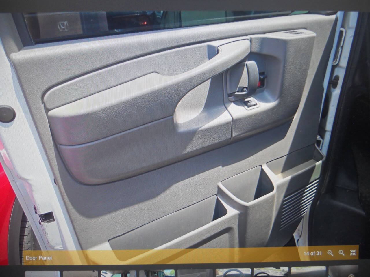 Used 2013 Chevrolet Express 2500 RWD image 30