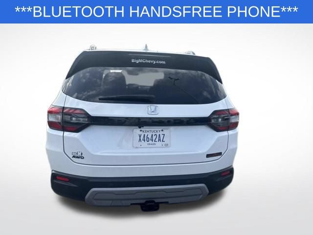 Used 2025 Honda Pilot TrailSport image 3