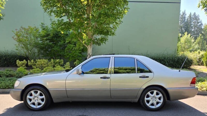 Used 1993 Mercedes-Benz 300 SD Sedan image 7