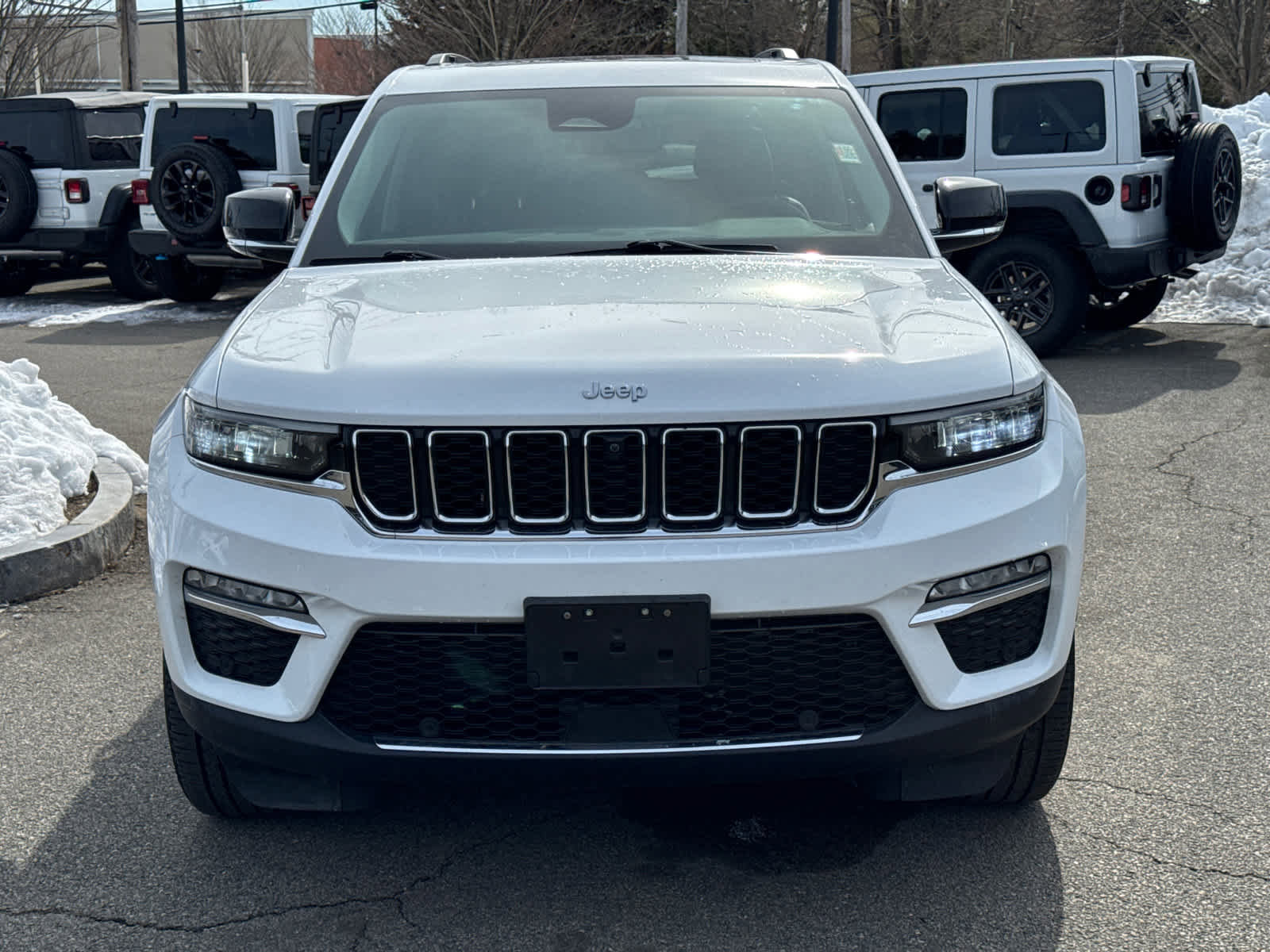 Used 2023 Jeep Grand Cherokee Limited w/ Luxury Tech Group II image 39