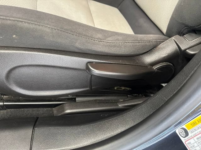Used 2015 Chevrolet Cruze LS FWD image 16