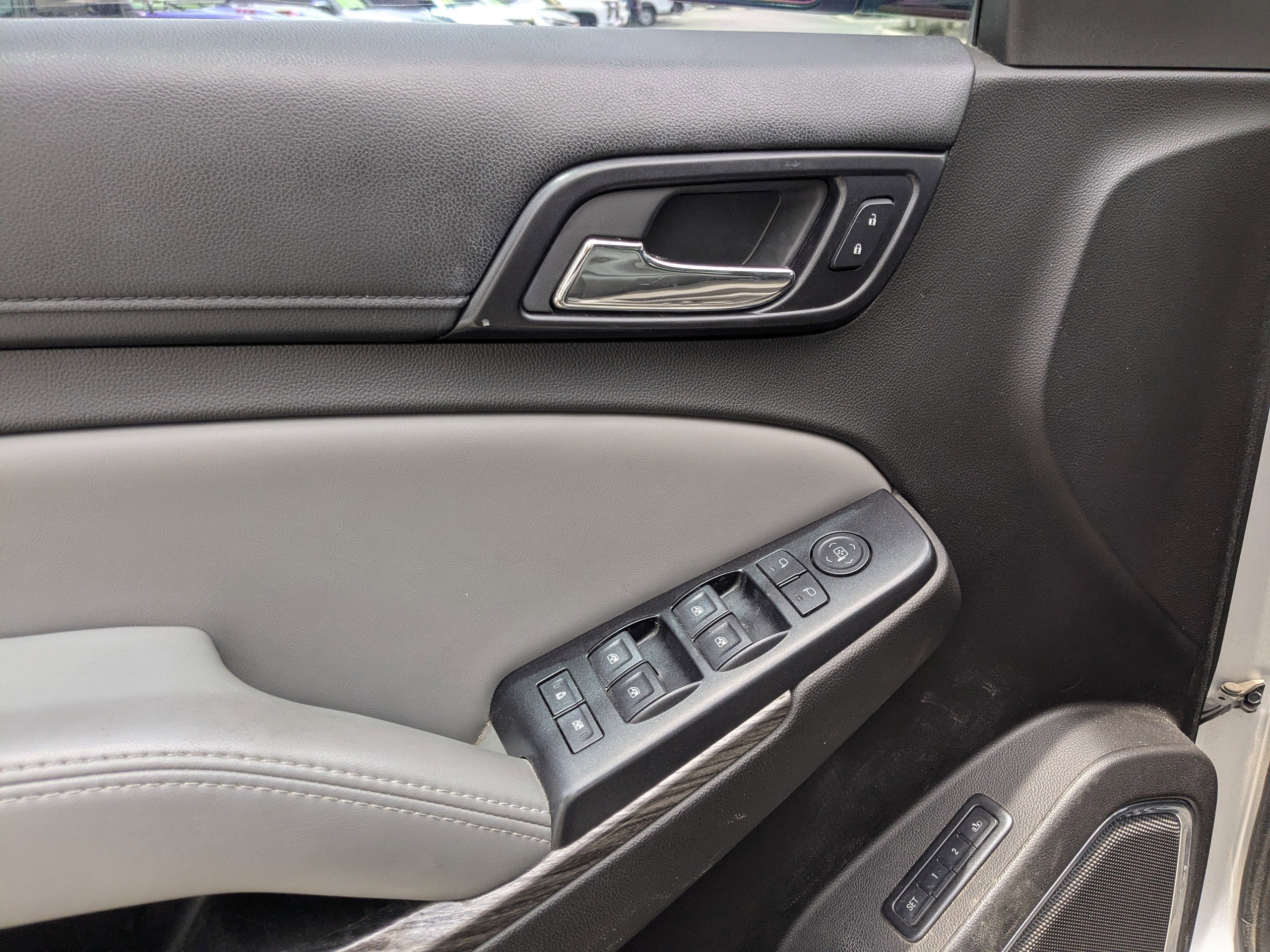 Used 2015 Chevrolet Tahoe LT w/ Texas Edition RWD image 8