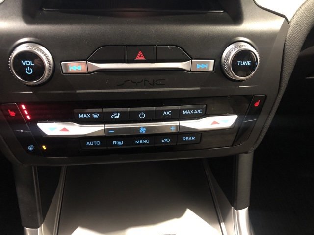 Used 2020 Ford Explorer XLT w/ Equipment Group 202A image 16