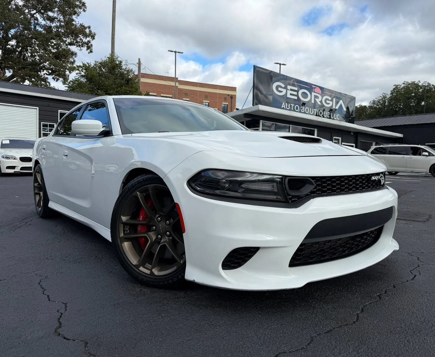 Used 2019 Dodge Charger SRT Hellcat w/ Harman/Kardon Audio Group RWD image 2