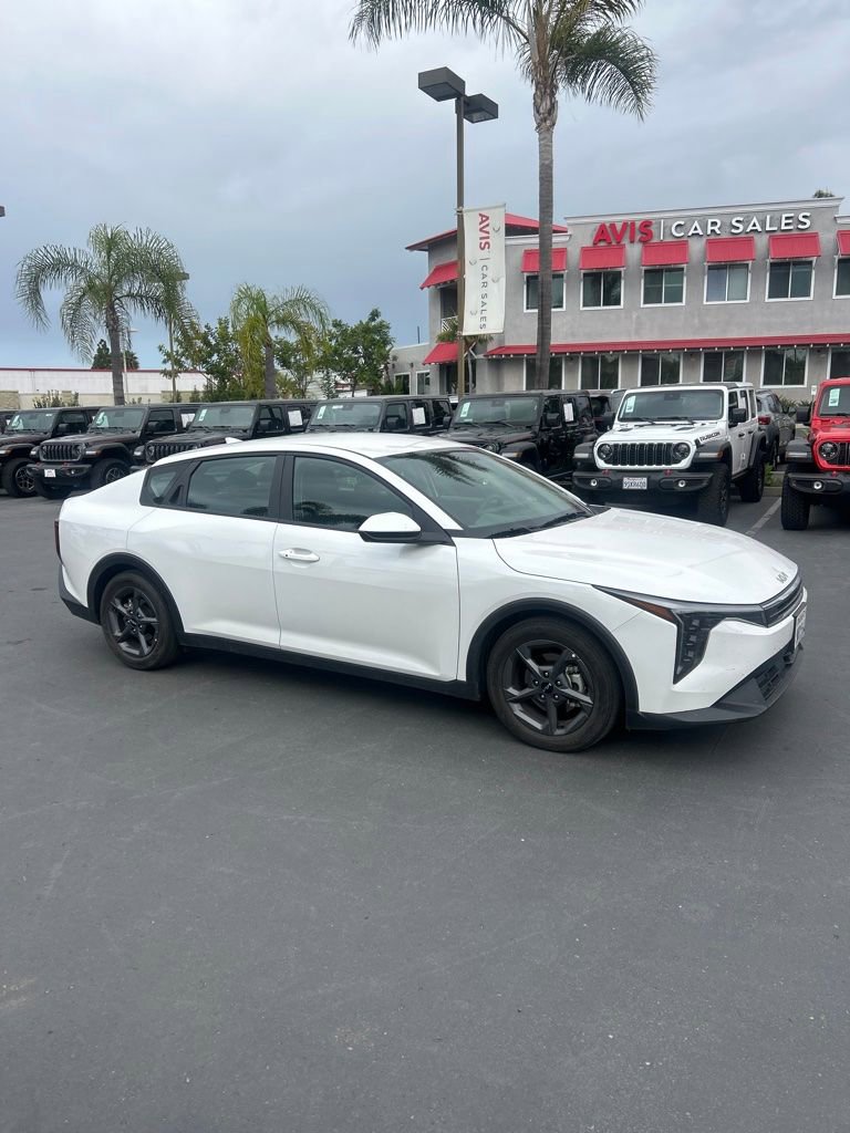 Used 2025 Kia K4 LXS FWD image 5