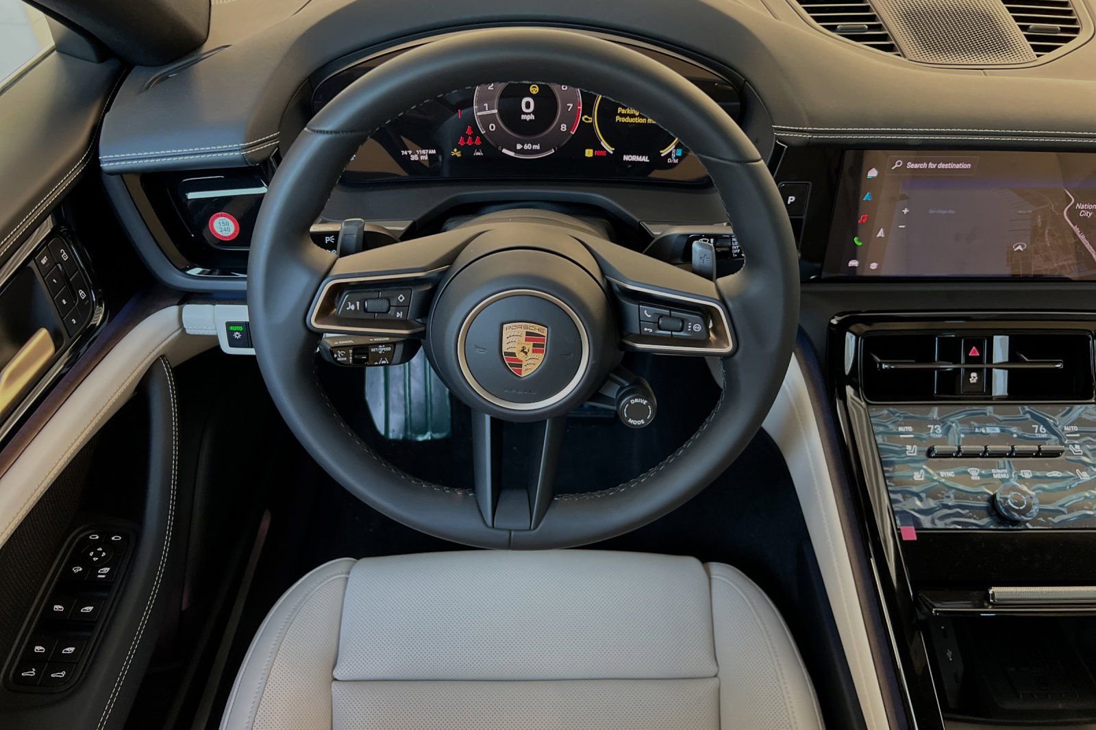 Used 2024 Porsche Panamera 4 image 16