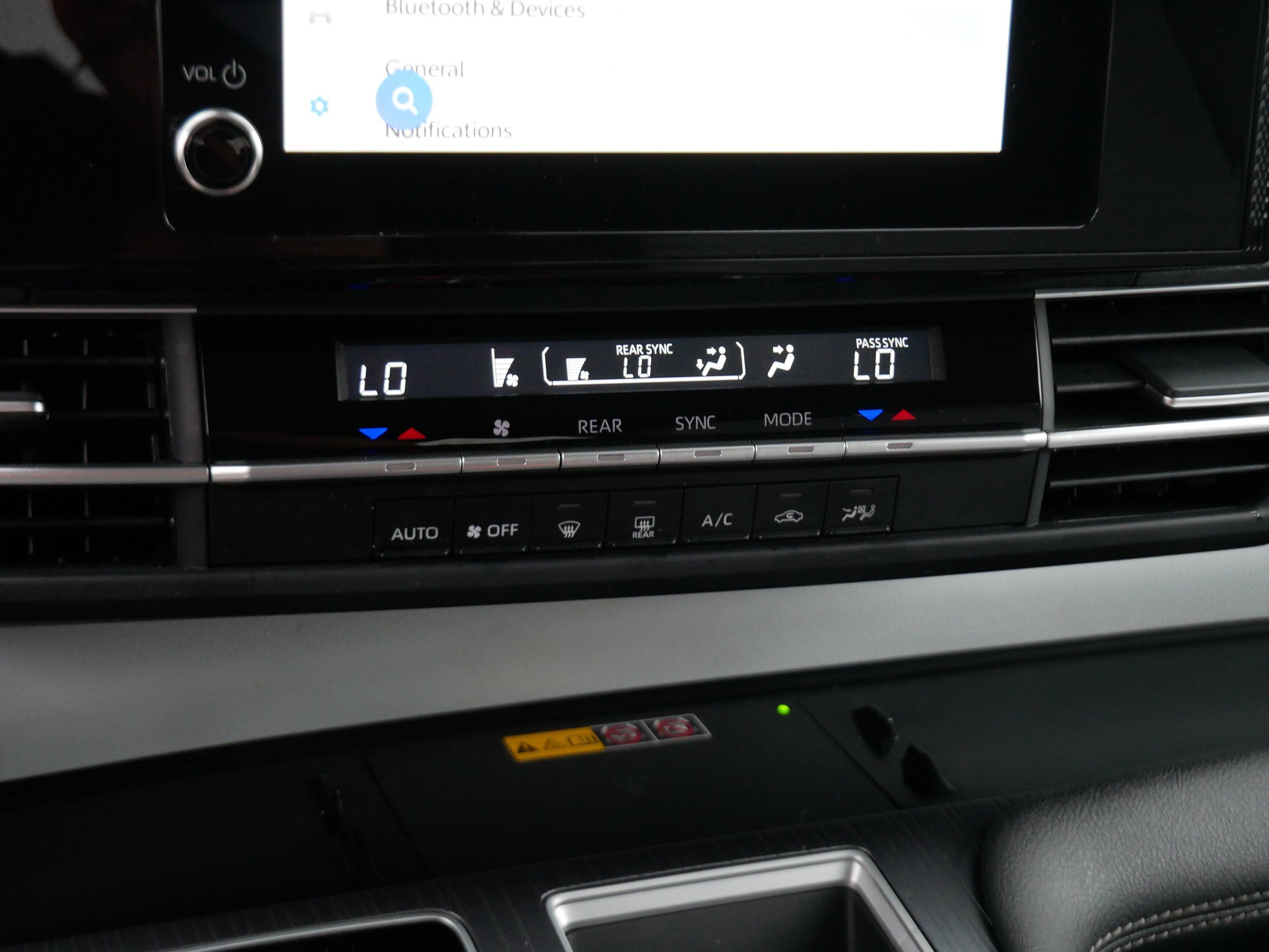 Certified 2026 Toyota Sienna LE FWD image 23