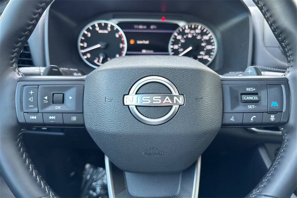Used 2025 Nissan Rogue SV image 25