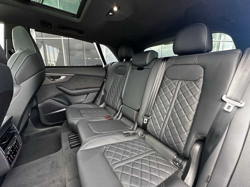 New 2026 Audi SQ8 Premium Plus AWD/4WD image 27