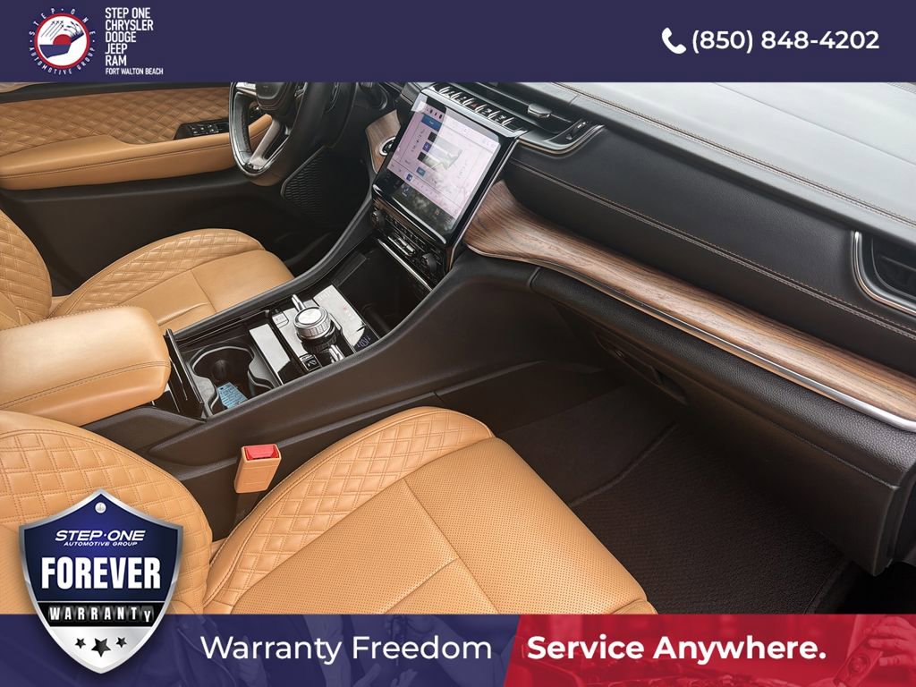 Used 2024 Jeep Grand Cherokee L Summit w/ Rear Seat Video Group I AWD/4WD image 19
