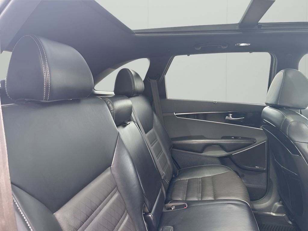 Used 2019 Kia Sorento SX AWD/4WD image 17