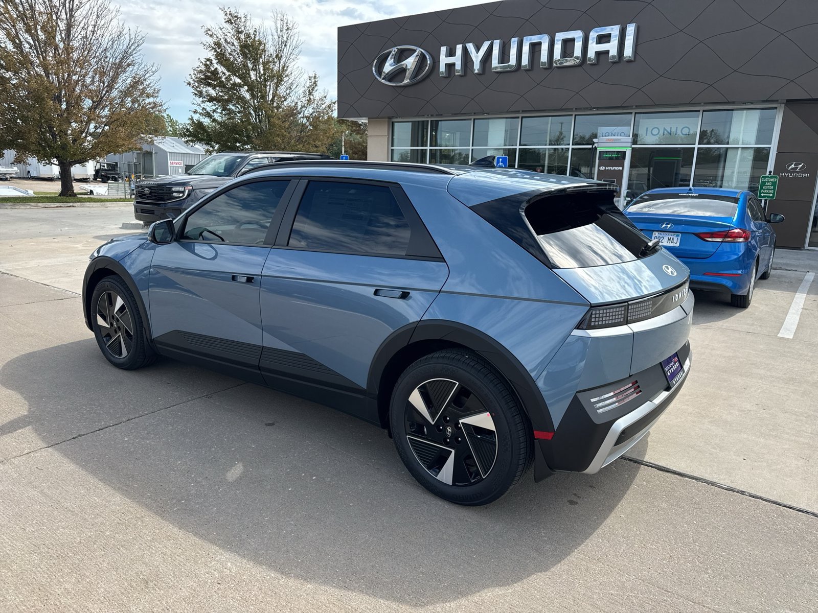 New 2027 Hyundai Ioniq 5 SEL AWD/4WD image 3