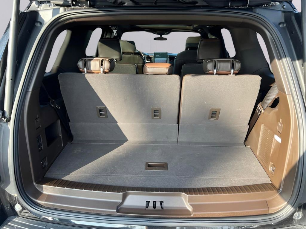 Used 2024 Ford Expedition King Ranch image 18
