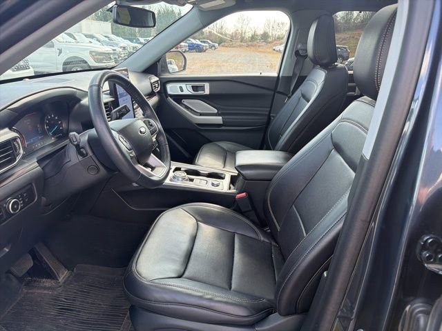 Certified 2023 Ford Explorer Limited w/ Limited Technology Package image 16