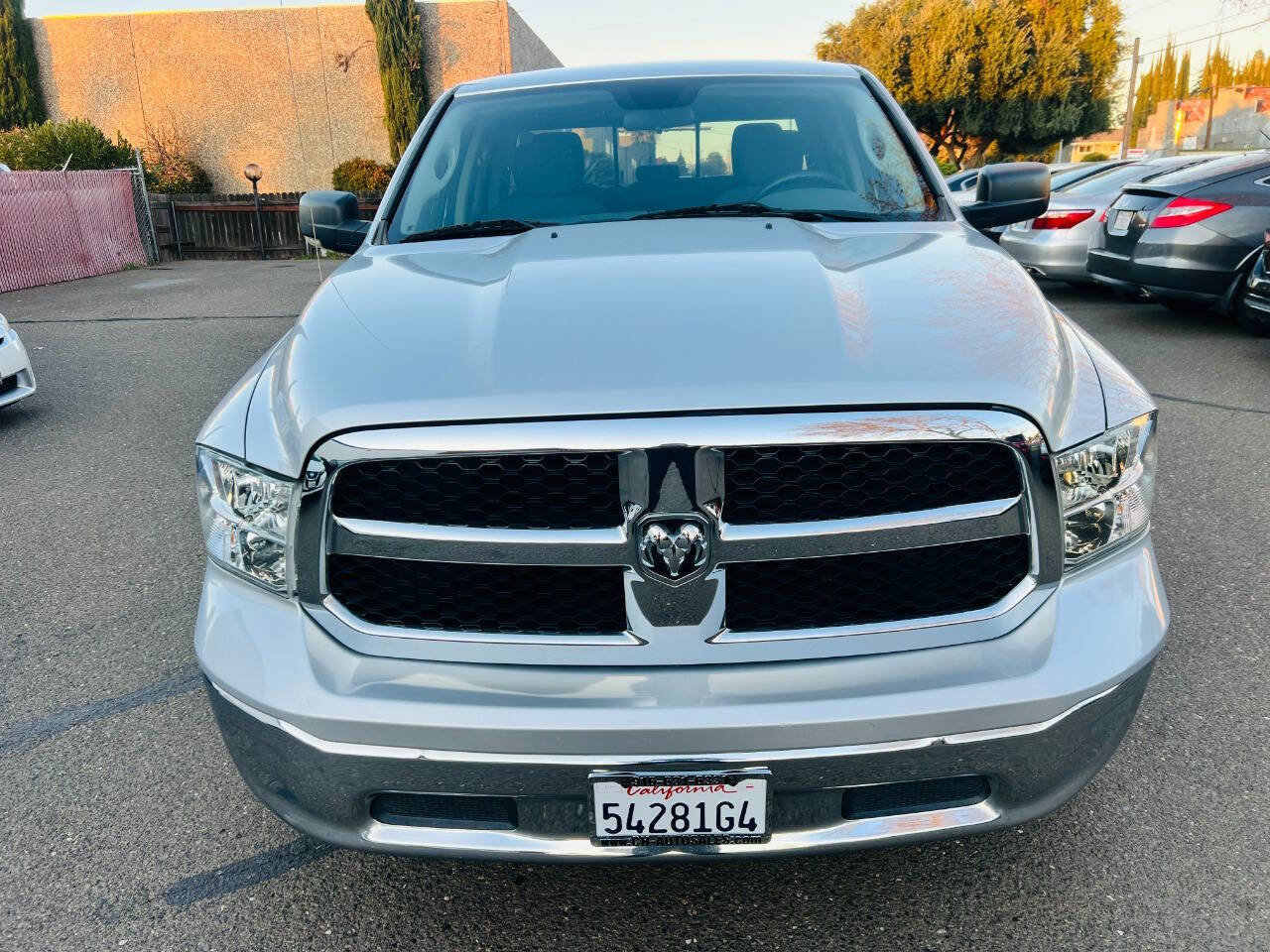 Used 2018 RAM 1500 Classic SLT AWD/4WD image 7