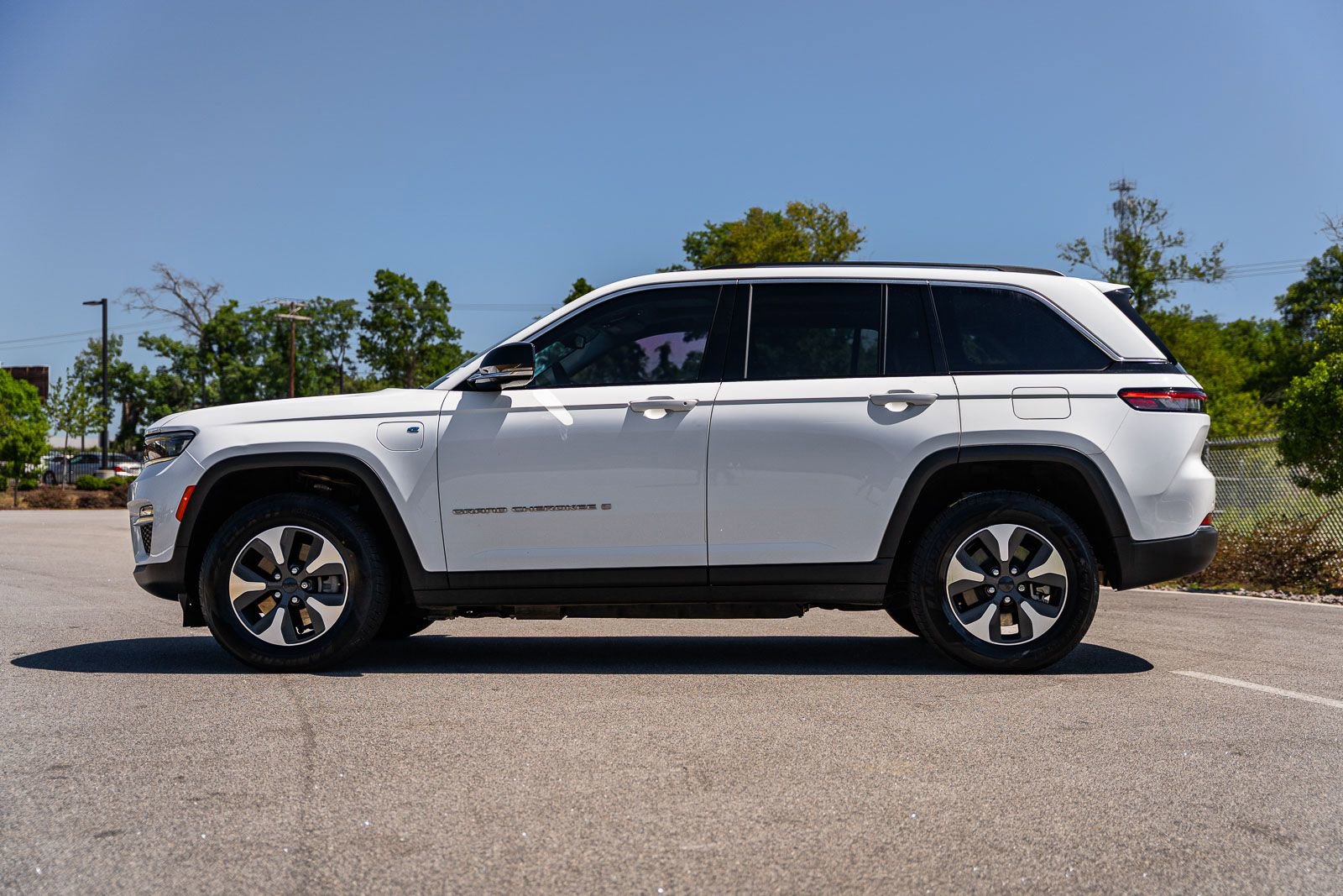 Used 2023 Jeep Grand Cherokee 4WD 4xe image 4