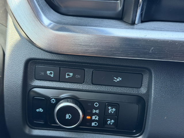 Used 2023 Ford F250 Lariat w/ Sport Appearance Package AWD/4WD image 36