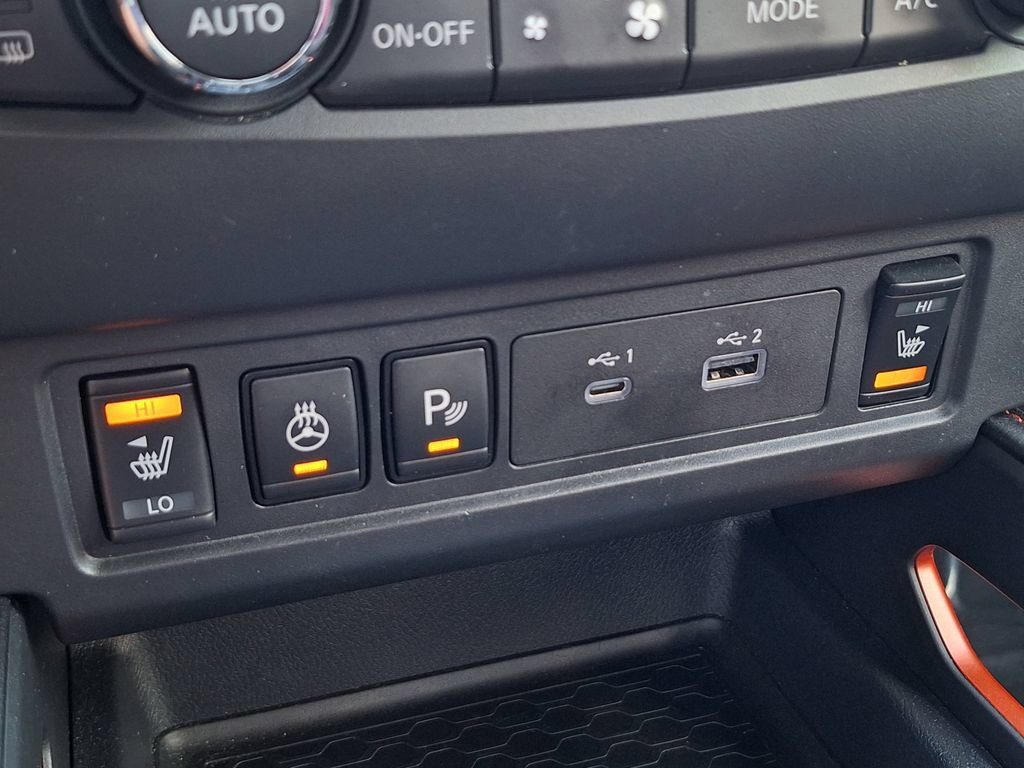 Used 2023 Nissan Frontier PRO-4X w/ Pro Convenience Package AWD/4WD image 22