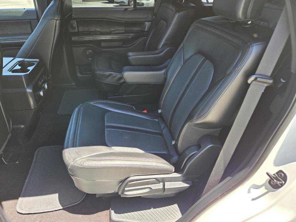 Used 2021 Ford Expedition Limited AWD/4WD image 18