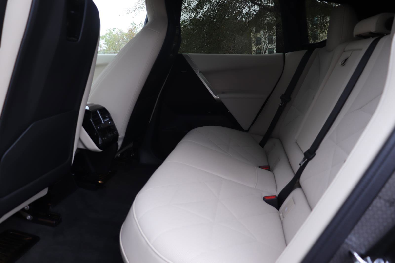 Used 2026 BMW iX xDrive45 image 12