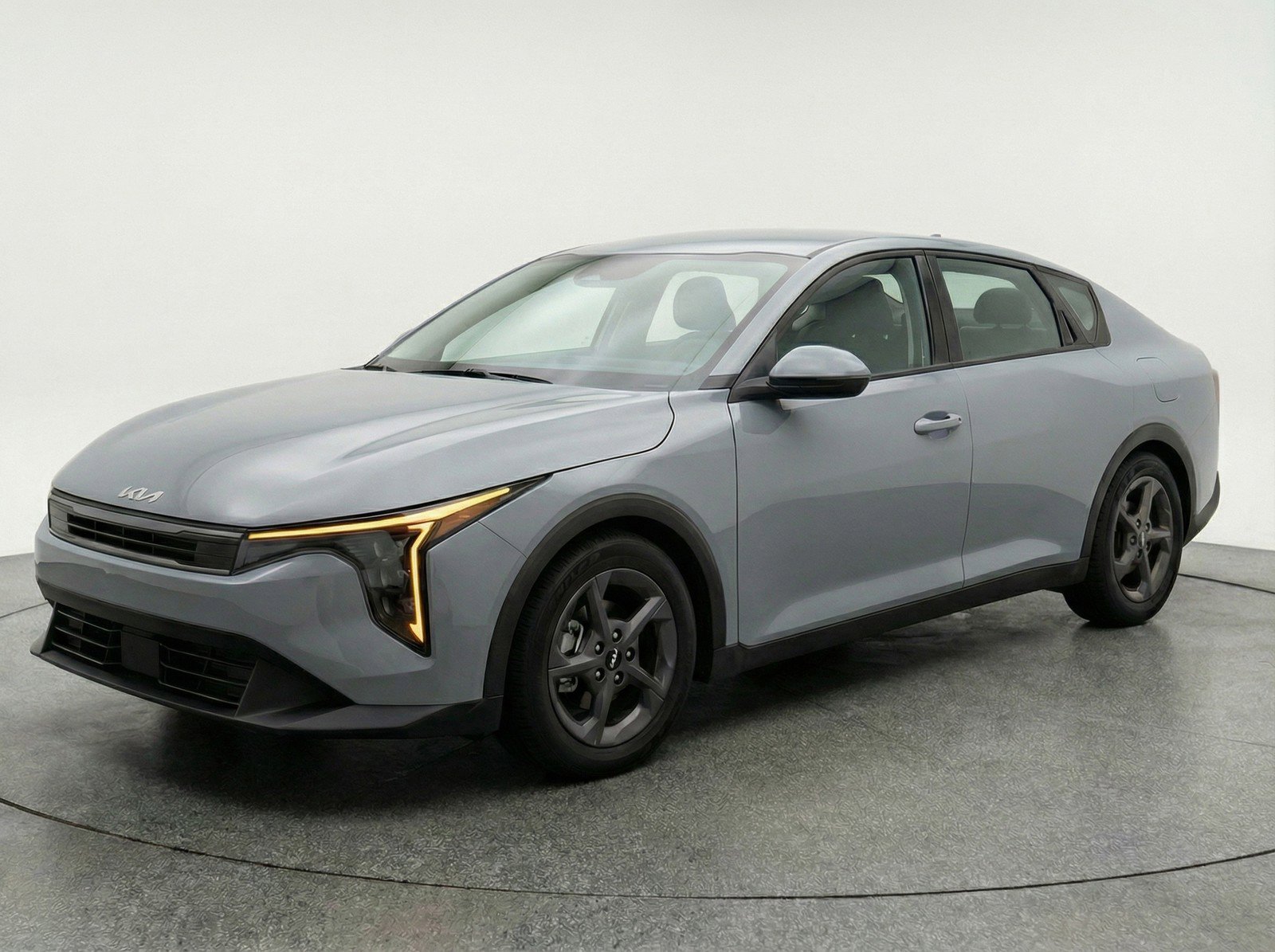 Used 2025 Kia K4 LXS image 3