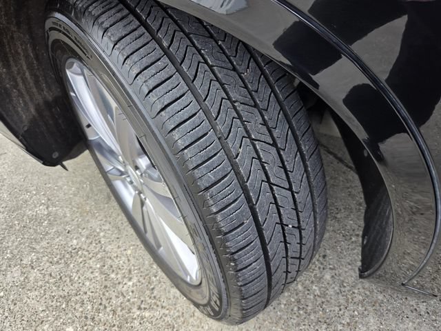 Used 2023 Cadillac XT6 Premium Luxury w/ Technology Package FWD image 27