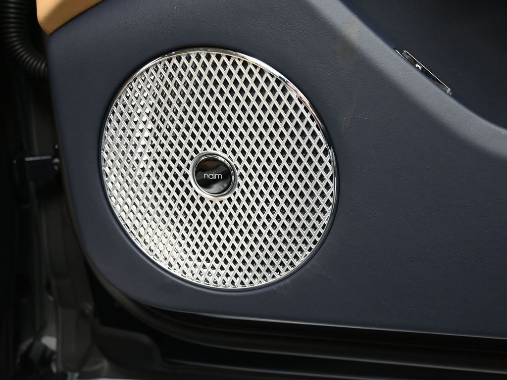 Used 2025 Bentley Flying Spur Plug-In Hybrid image 35