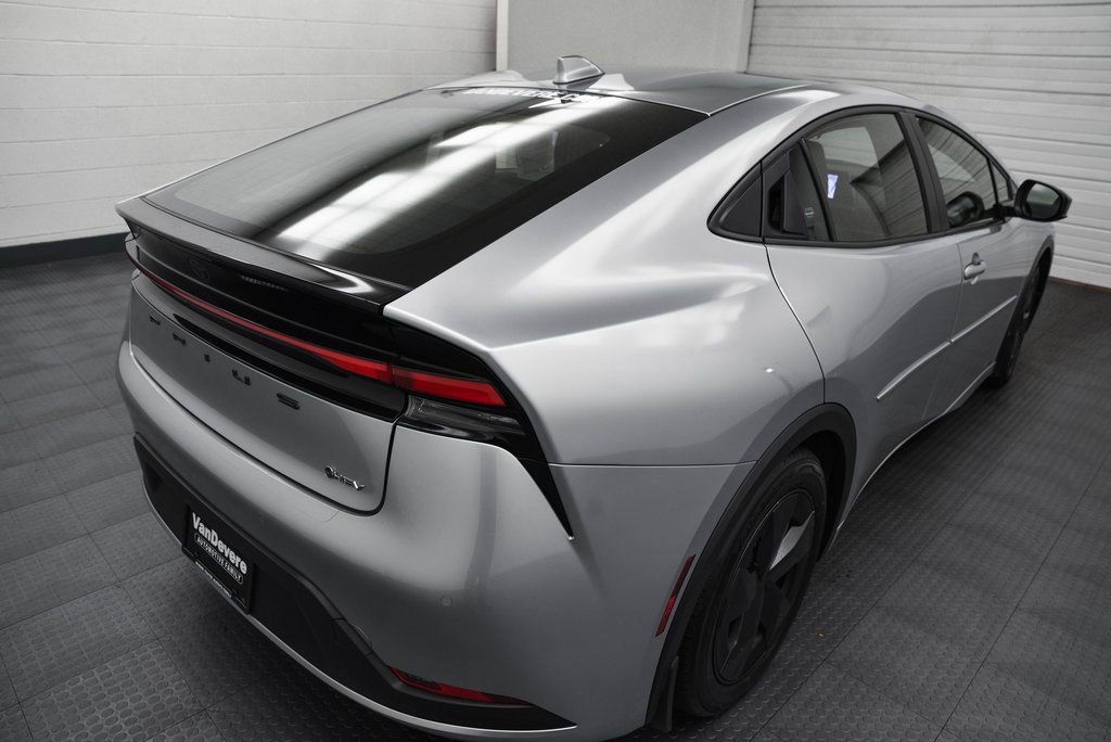 Used 2023 Toyota Prius LE image 7