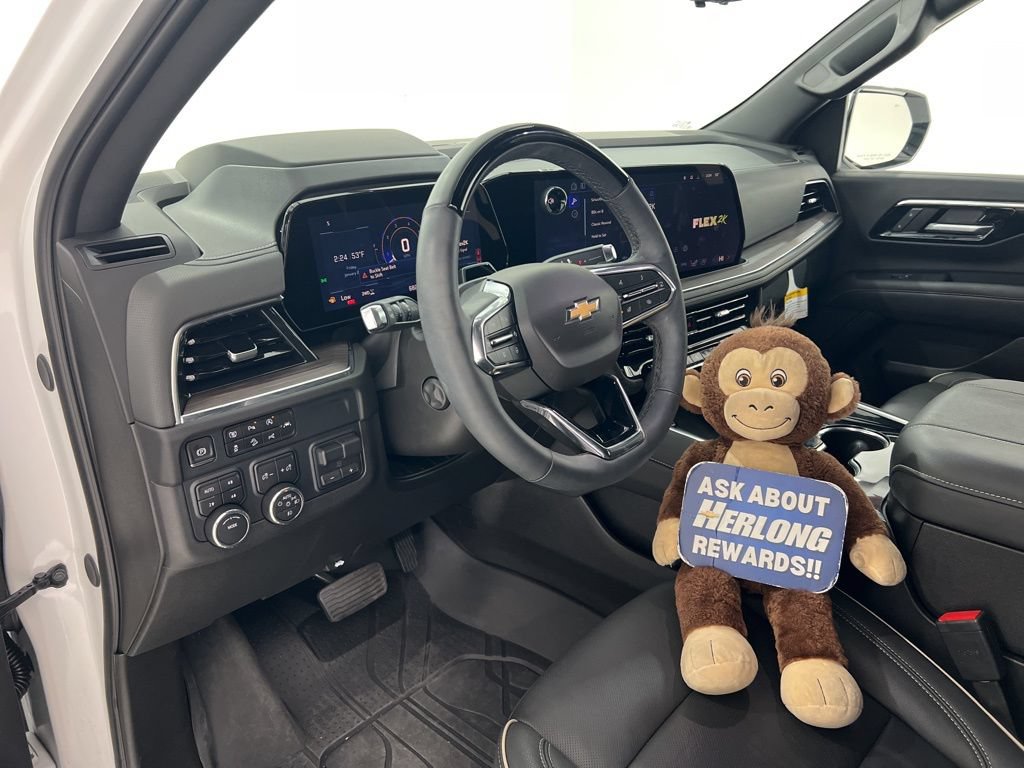 New 2025 Chevrolet Suburban Premier AWD/4WD image 9