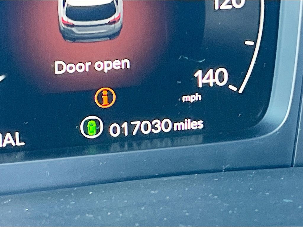 Used 2023 Honda Pilot Elite image 12