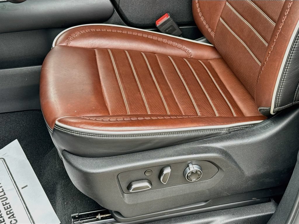 Used 2024 GMC Yukon Denali Ultimate w/ LPO, Floor Liner Package AWD/4WD image 14