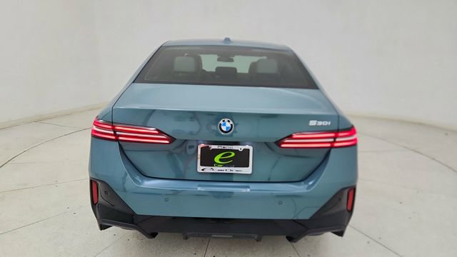 Used 2024 BMW 530i image 5