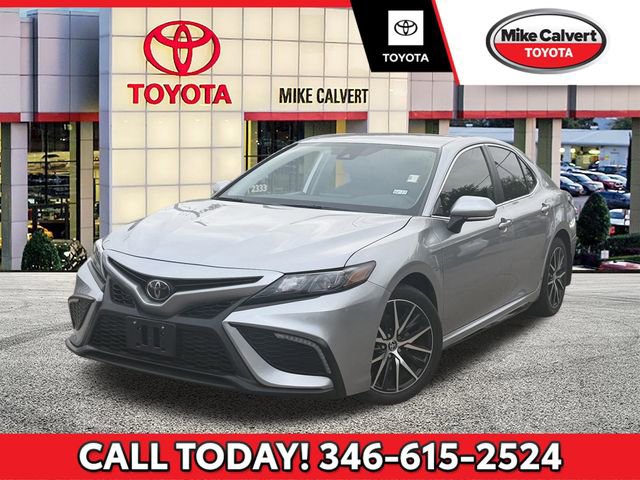Used 2023 Toyota Camry SE w/ Convenience Package image 1