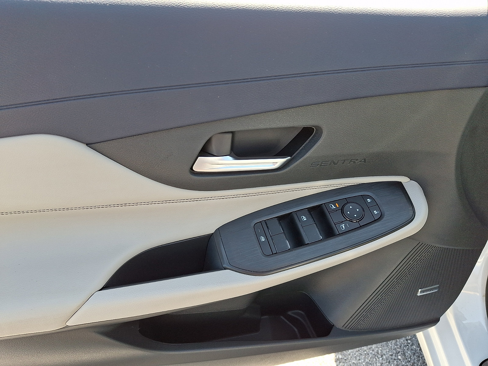 Used 2026 Nissan Sentra SL w/ Floor Mat Package FWD image 12