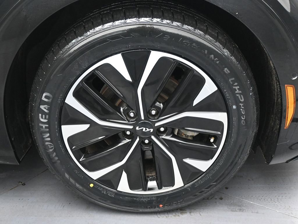 Used 2022 Kia EV6 GT-Line w/ GT-Line Suede Seat Package image 31