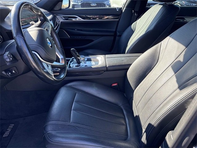 Used 2019 BMW 740i xDrive image 26